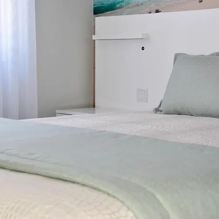 Golden & Rooftop Bar 4* 法鲁区