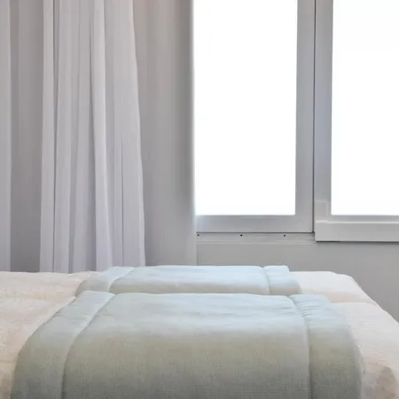 Golden & Rooftop Bar 招待所