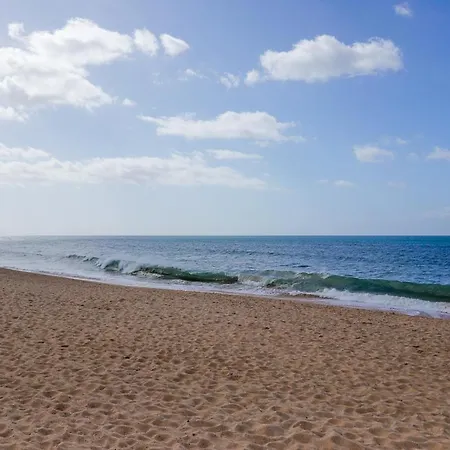 招待所 Golden & Rooftop Bar 法鲁区