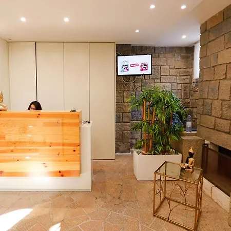 Golden & Rooftop Bar