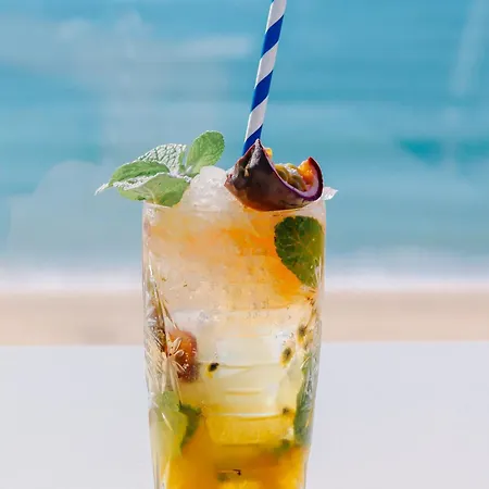 Golden & Rooftop Bar 4*