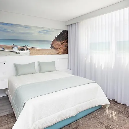 Gasthuis Golden & Rooftop Bar