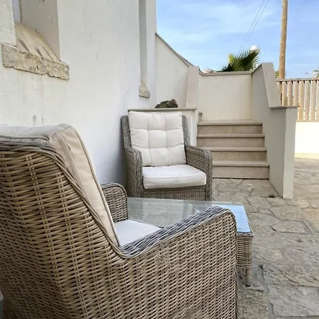 Golden & Rooftop Bar Guest house