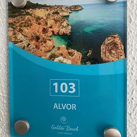 Golden & Rooftop Bar 3*