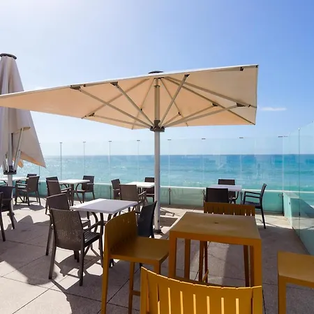 Guest house Golden & Rooftop Bar 3*