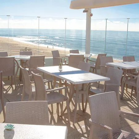 Gæstehus Golden & Rooftop Bar Faro